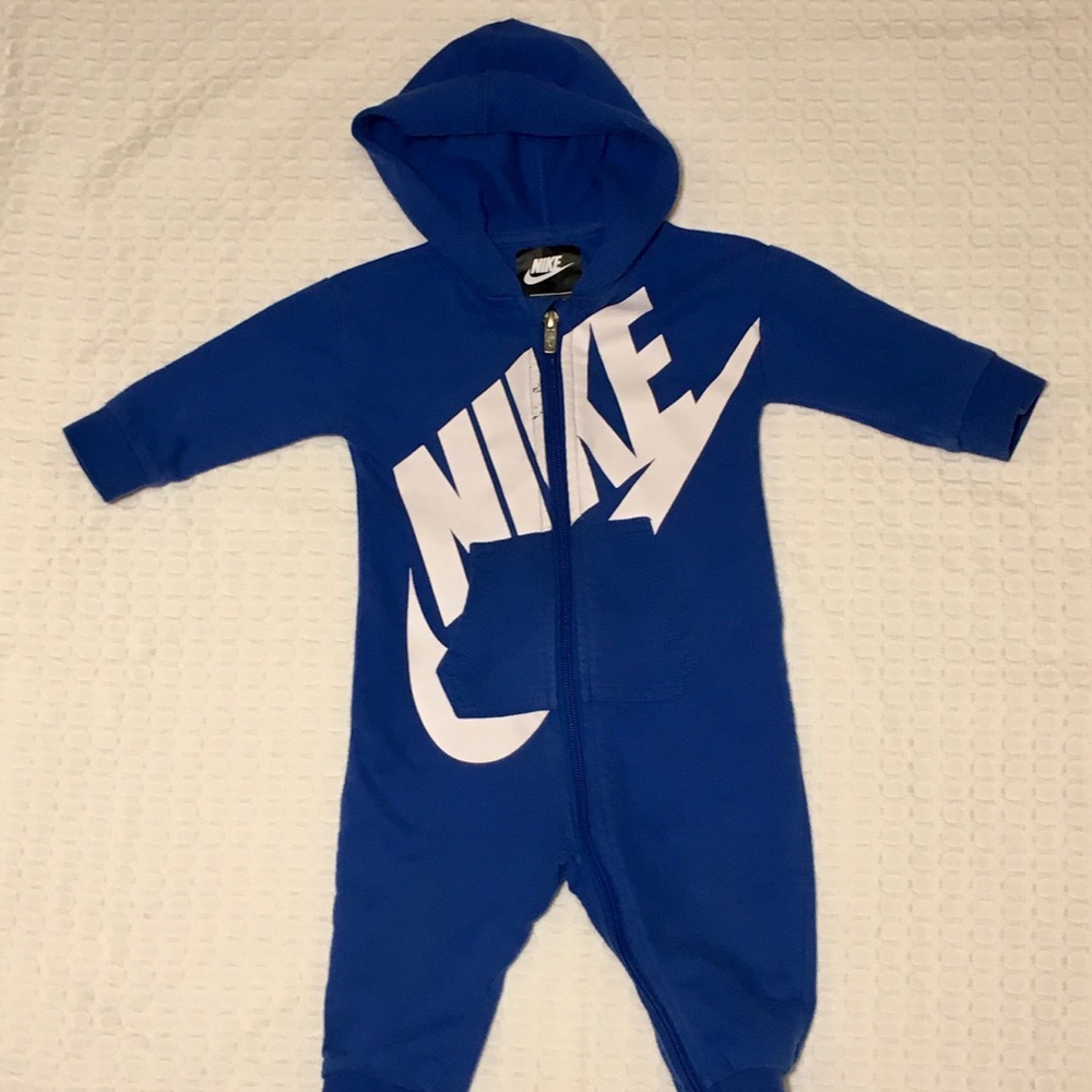 🔥5/$20🔥 Adorable hooded one piece Nike